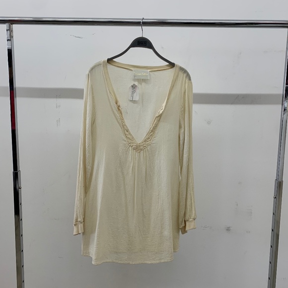 Ivory Tunic - Picture 1 of 4